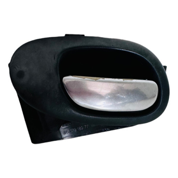 Maçaneta Interna Peugeot 207 Hatch/sedan 2009 2010 À 2013